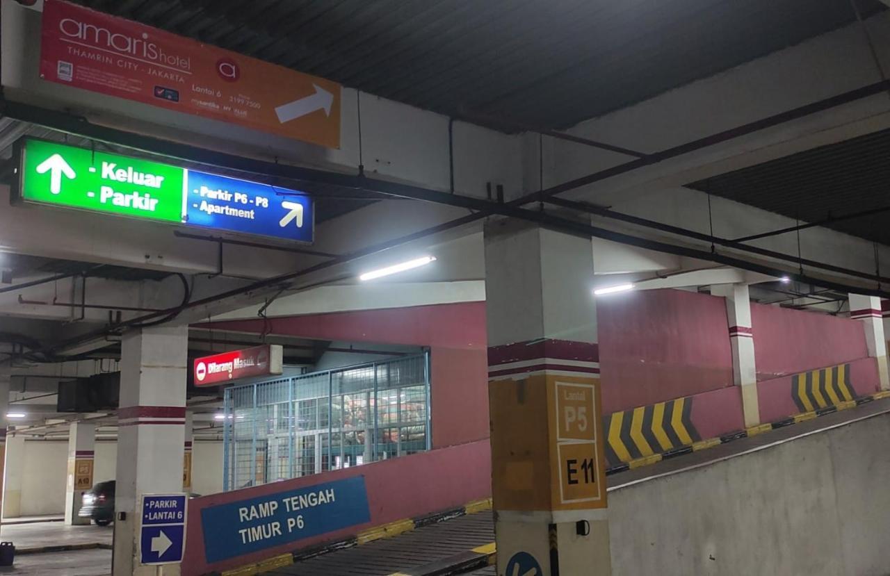 Amaris Hotel Thamrin City Yakarta Exterior foto