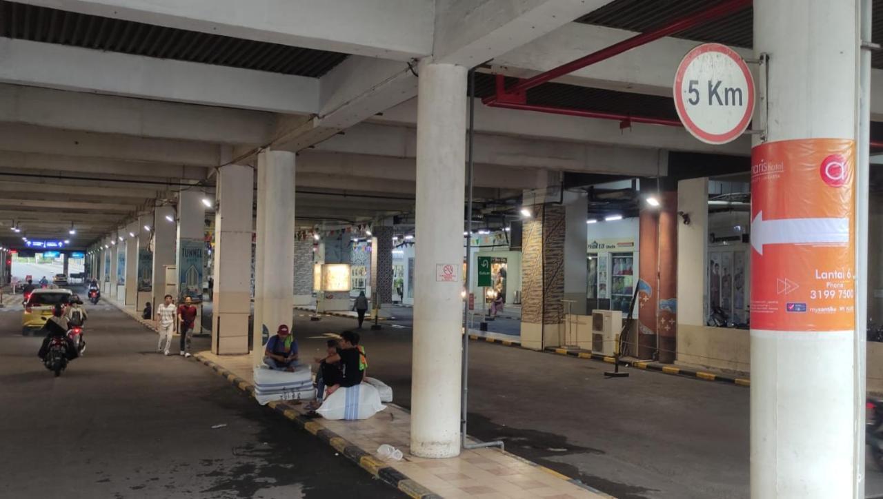 Amaris Hotel Thamrin City Yakarta Exterior foto