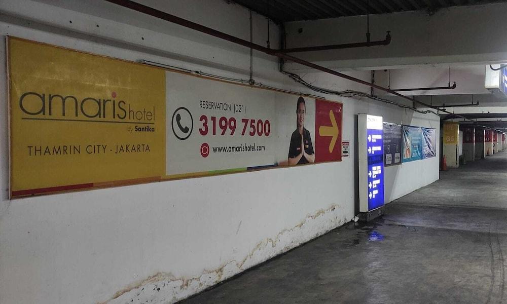 Amaris Hotel Thamrin City Yakarta Exterior foto